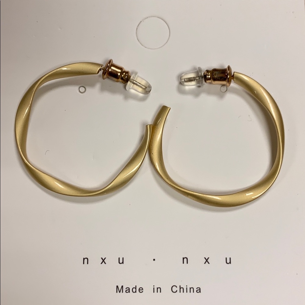 ✨Golden round earrings